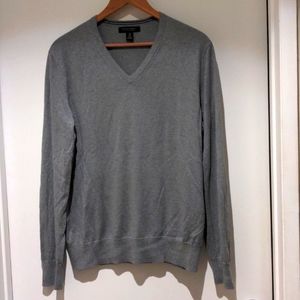 Banana Republic Luxury Blend V-Neck Sweater, Medium, Chrome Gray
